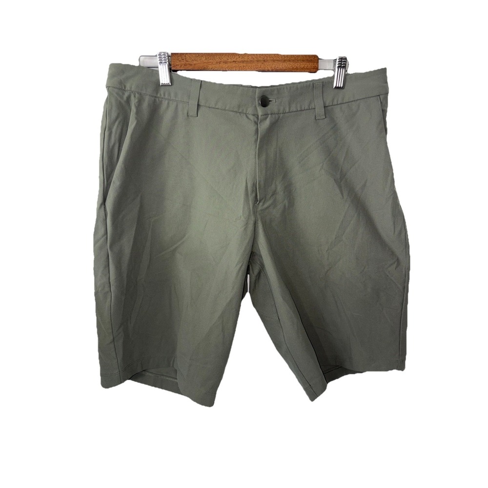 lululemon athletica Men's Olive Green Hybrid Shorts